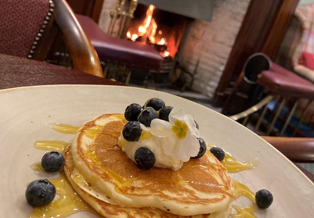 Londonderry Arms Hotel Карнлох Екстер'єр фото
