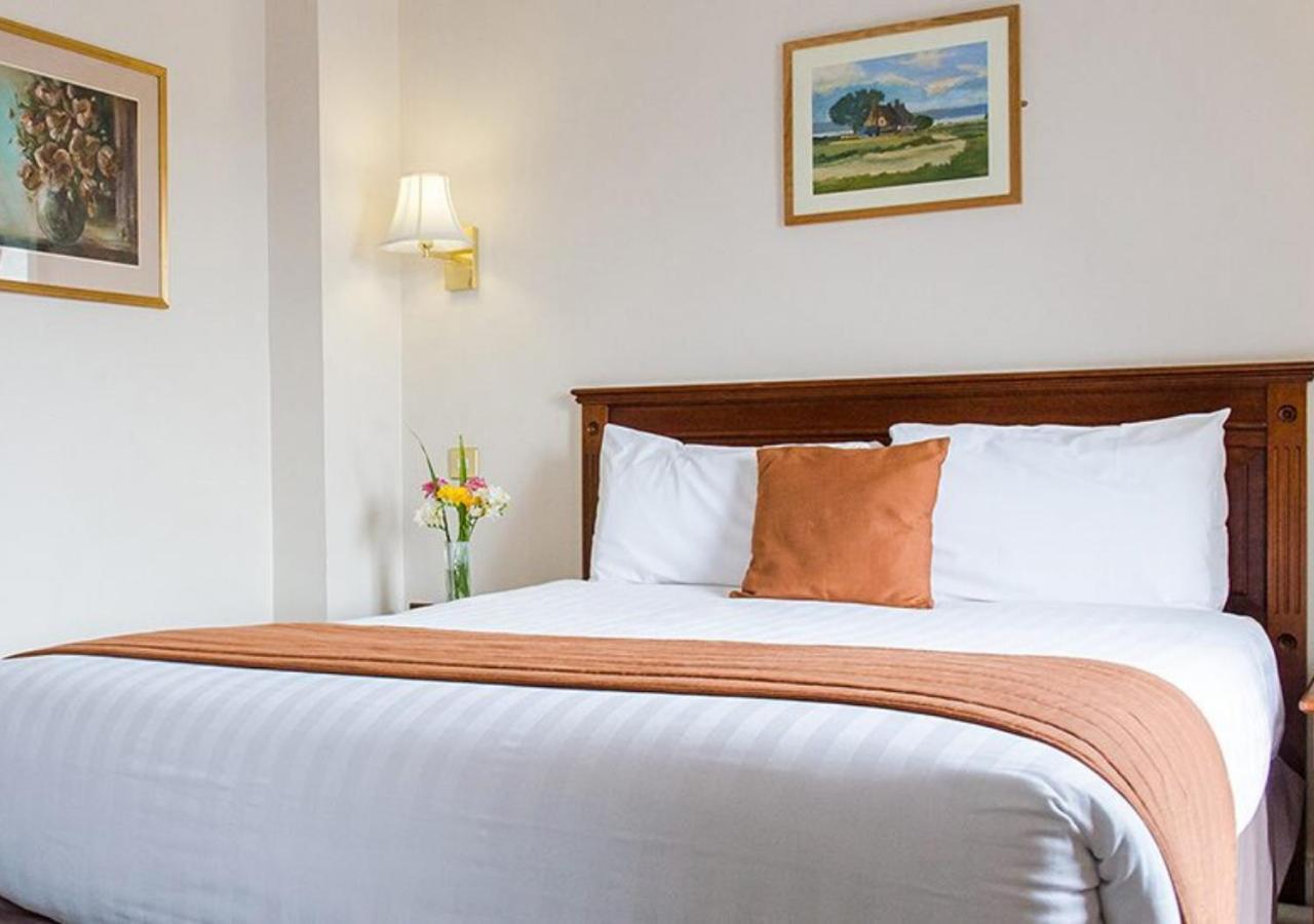 Londonderry Arms Hotel Карнлох Екстер'єр фото